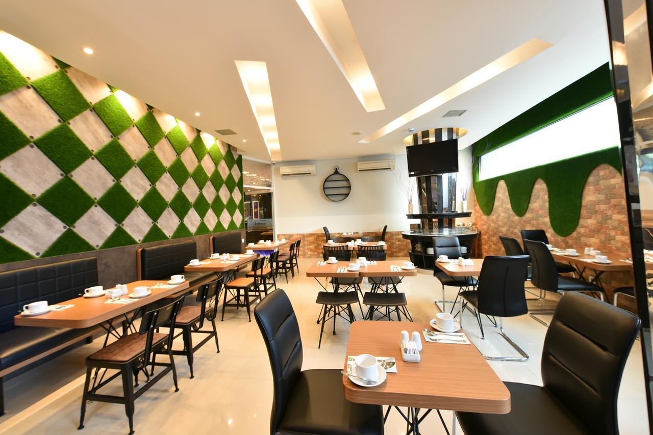 Midtown Xpress Balikpapan Ξενοδοχείο Εξωτερικό φωτογραφία
